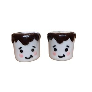 Smiling Marshmallow Ceramic Salt And Pepper Shaker Set